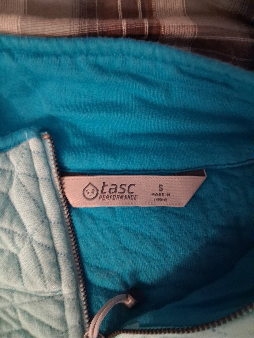 Tasc Aqua Quilted Vest Small - Picture 2 of 2